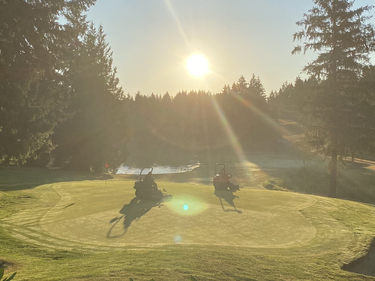 LLVGCC's tweet image. Good morning! Day one of the Member/Guest Invitational, double cut kind of day.