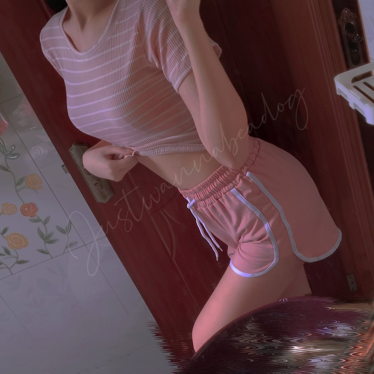 #OOTD Pink lady出去拿快遞💦

我果然又胖了嗚嗚嗚，不過假肉棒到貨了心情有比較好了～💦

人生 #第一次摸肉棒 感覺好奇妙哦！
（雖然是假的 ಥ_ಥ
不過觸感應該算挺像真人的吧？ https://t.co/jW69CCtu1Y