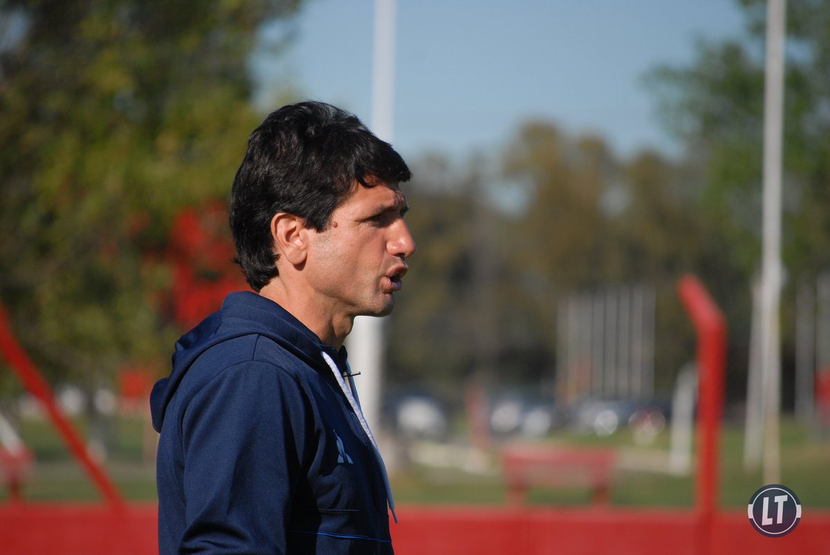 🐺⚽️ • LA RESERVA SERÁ TRANSMITIDA

🆚️ Racing Club
🕒 15:00 hs
🏟 Predio Tita Mattiussi
📲 Facebook y YouTube de la Liga Profesional 

📋 Probable once de #GELP: Durso; Barros Schelotto, Areco, García Martinoli, Gallo; Toledo, Miramón, Lescano; Ramírez, Mammini, Domínguez.