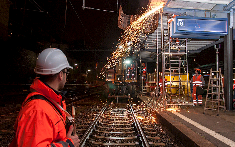 Übernahme Baustellensicherheit: SBB muss bei Lohn und Pensionskasse nachbessern sev-online.ch/de/aktuell/kon…