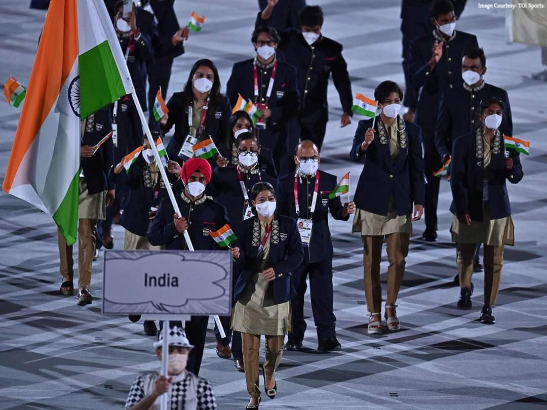 vpl2020's tweet photo. MC Mary Kom &amp; Manpreet Singh led the Indian contingent at the opening ceremony 🇮🇳👏

#Tokyo2020 #Olympics #ValiantPremierLeague https://t.co/IKVsCUOh1U