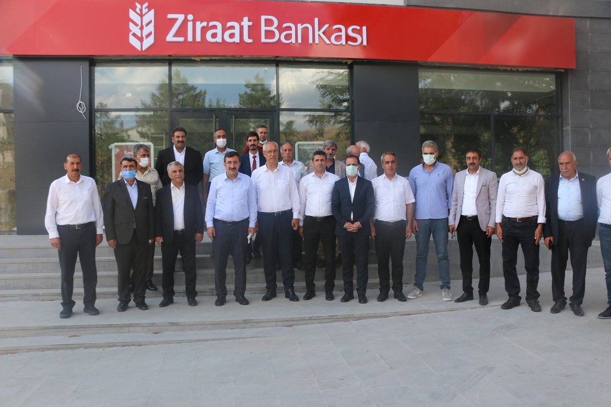 Plan ve Bütçe Komisyon Başkanımız <a href="/_cevdetyilmaz/">Cevdet Yılmaz</a> Milletvekilimiz <a href="/FeyziBerdibek1/">Feyzi Berdibek🇹🇷</a> İl Başkanımız <a href="/hsaglar/">Haşim Sağlar</a> Belediye Başkanımız <a href="/Erdalarikan12/">Erdal ARIKAN</a> Merkez İlçe Bşk. <a href="/feyzikzl/">Feyzi KIZIL 🇹🇷</a> Gençlik Kolları Başkanımız <a href="/omerkatkay12/">Ömer KATKAY 🇹🇷</a> Solhan ilçemizde esnafımızı ziyaret etti.