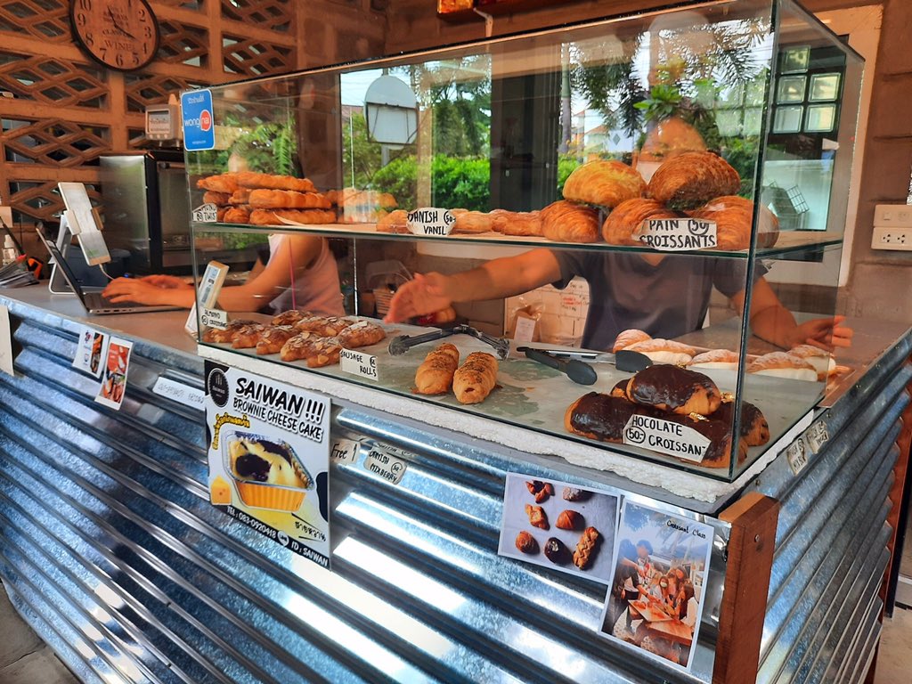 StoryCinnamon's tweet photo. เรื่องกินเรื่องใหญ่ เรื่องหัวใจเอาไว้ก่อน 😁😊

📍สายหวานเบคเฮ้าส์ SaiwanbakehousePattaya  ครัวซองต์ดีย์ 🥐

#สายหวานเบคเฮ้าส์ #saiwanbakehousepattaya #พัทยา #คาเฟ่พัทยา #ชลบุรี #อยากพากิน 😋 https://t.co/mzQGhYw543