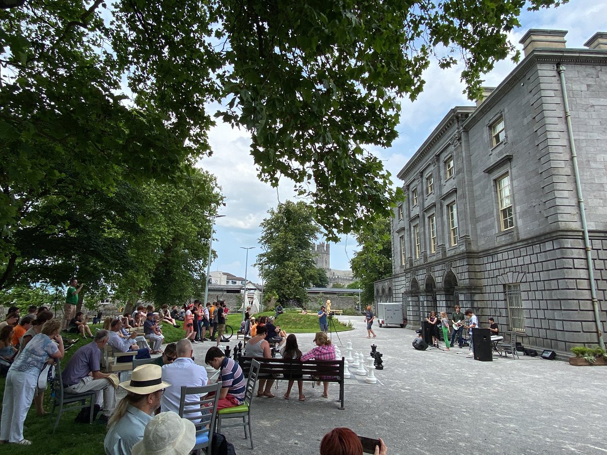 The Hunt Museum tweet media