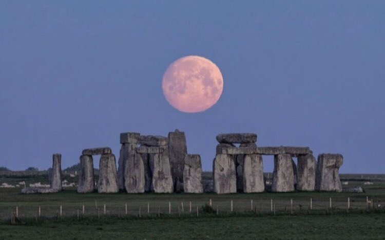 frome_maude's tweet image. The #BuckMoon rises on 23rd July 22:36 EDT &amp;amp; 24th July 3:36 BST. Named thus by Native Americans as male deer grow new antlers at this time of year. It is also known as the #ThunderMoon due to the prevalence of storms in July. #FullMoon #FullBuckMoon #Stonehenge