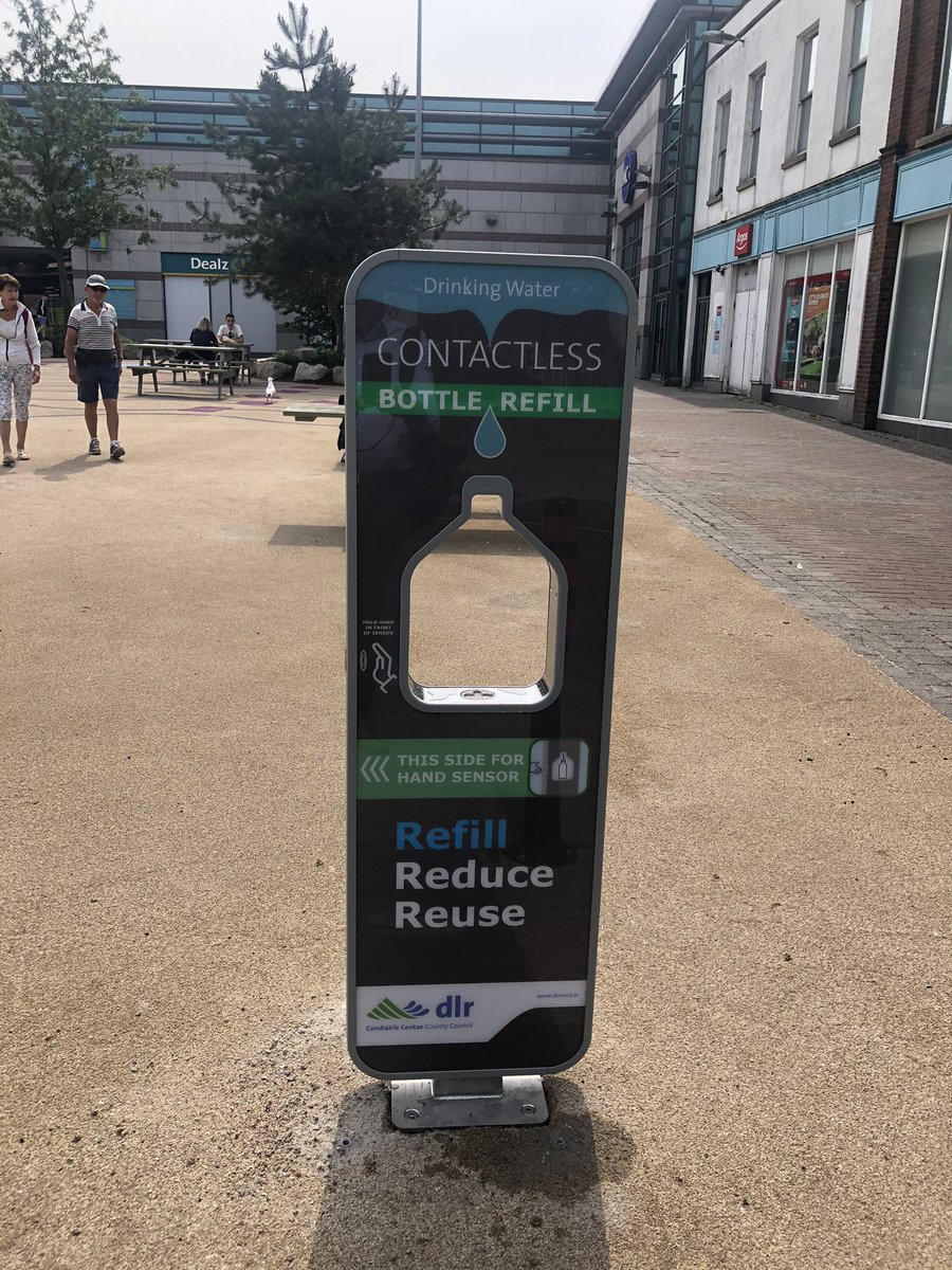 robertburns73's tweet image. New contactless drinking water dispenser installed on Myrtle Square in Dún Laoghaire.

Helping to keep shoppers, visitors &amp;amp; our hardworking contractor staff cool, in an environmentally sustainable way.

#dlrSummerStreets
#dlrcc
#Sustainability