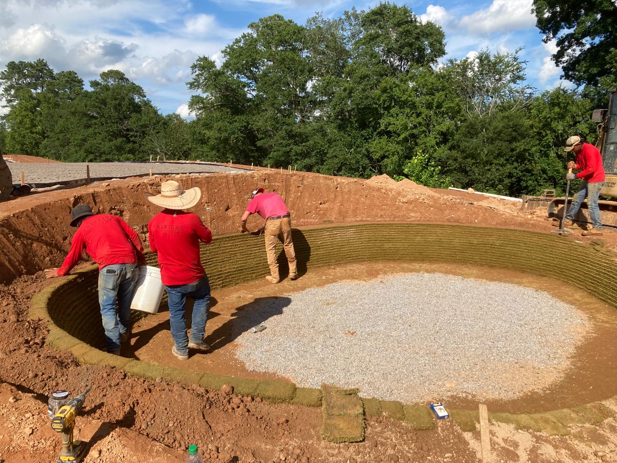 PermaEdgeBunker's tweet photo. Working with Pristine Golf at @UGAGCAgronomy building a PermaEdge bunker in a new practice area for the golf team.  Big, new green accented with new bunkers.  Grassing starts next week.  Thanks to Superintendent Scott Griffith and we look forward to grow in.  Great job everyone! https://t.co/03ZqPLA7ZC