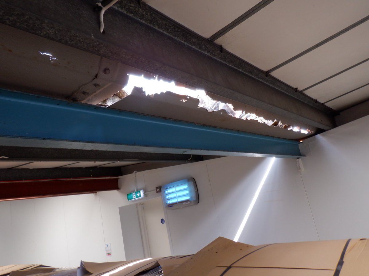 PracticalRoofCo's tweet image. Removed a failed rubber liner from a gutter in Loughborough, found the original gutter base had disintegrated the full length of the building. We fabricated new profiled inserts on site, stitched the gutter back together again, before re-lining. #roofing #heathandsafety