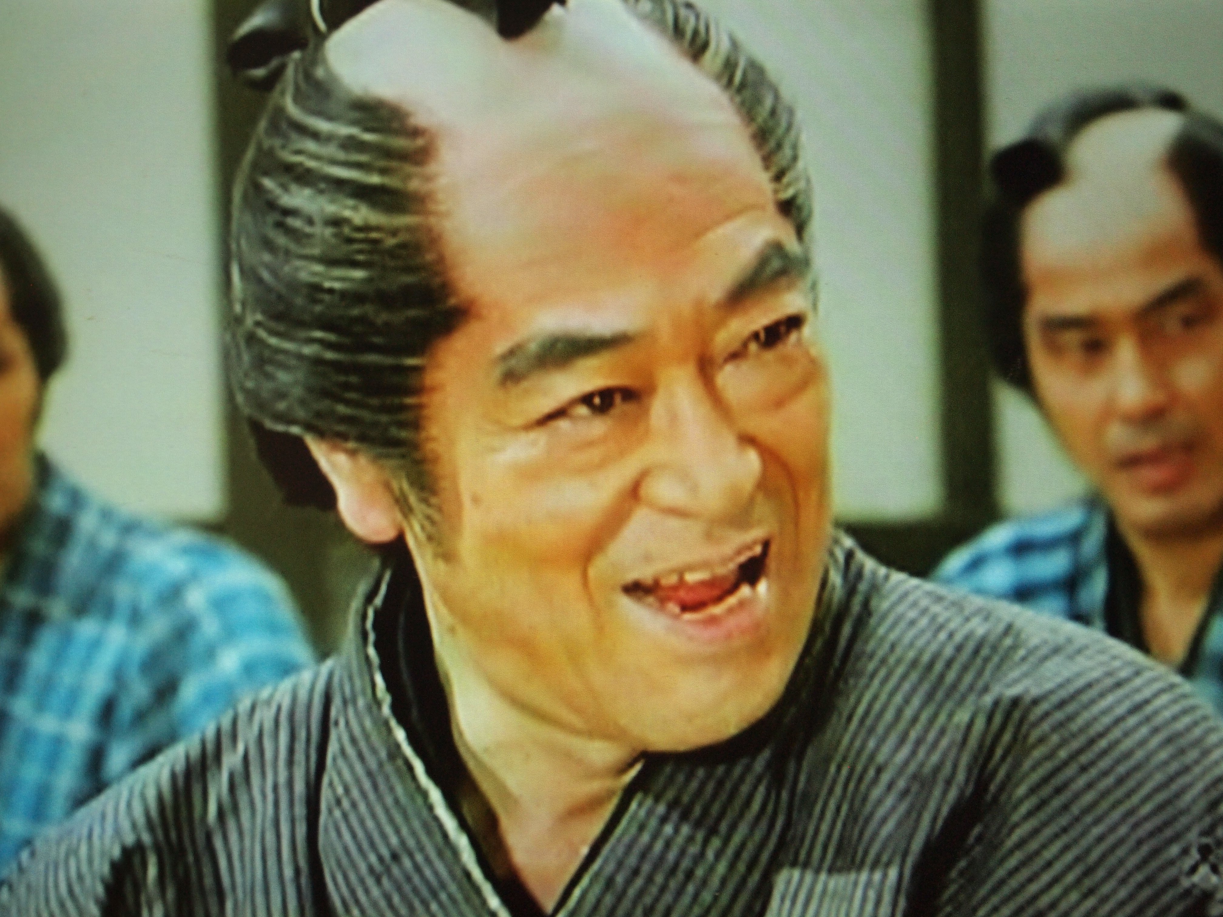 ドラ息子 今日は藤岡重慶が亡くなってからちょうど30年 俳優の名前も知らない子供の時分に見ていた 西部警察 の大門軍団のヒゲのおっさん刑事 谷大作 が 時代劇etc でいやらしいニヤニヤ笑顔で悪役をやっている藤岡重慶と知った時は本当に驚いた