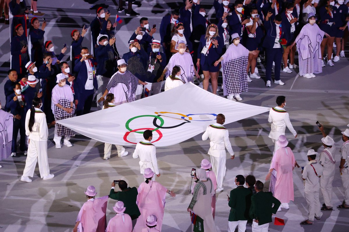 porquetendencia's tweet photo. "Paula Pareto":
Porque llevó la bandera olímpica durante la apertura de #Tokyo2020 https://t.co/ZjDSYBiLHk
