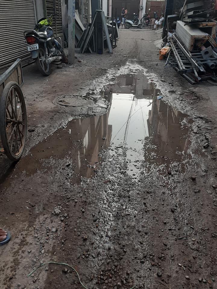 MutnejaHardeep's tweet photo. @SwaachBharat @PMOIndia @capt_amarinder @RahulGandhi @RavneetBittu @BB__Ashu @INCIndia @BJP4India @bjp @AamAadmiParty @ArvindKejriwal Dear senior leaders thanx for making our Ludhiana punjab india beautiful swaach bharat abhiyaan 🤣🤣 @ANI @BBCWorld @BBCNews @_Aaj_Tak @ZeeNews https://t.co/ehJQ0ApLFs