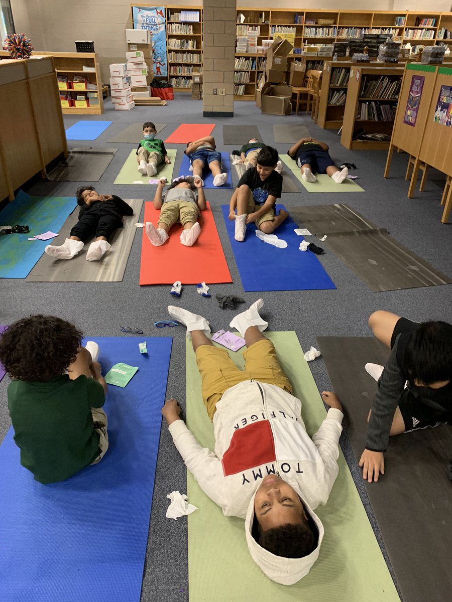 PopoAlissa's tweet image. Spa day! Mindful self care with @amyzambranoyoga 💆‍♂️🧘‍♂️🥒❤️ @LBPSsummer2021 #toga #justwhatweneeded