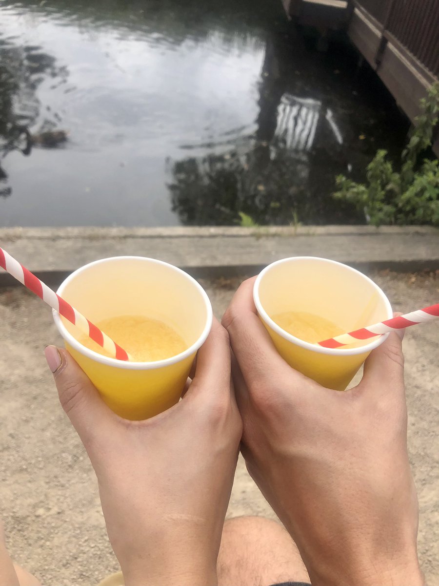 Delighted to report <a href="/melbsinlich/">MelbourneInLichfield</a> Lemon &amp; Peach granita with <a href="/TheSpiritWorks/">SpiritWorksTom</a> gin is flipping delightful😎 #TGIF