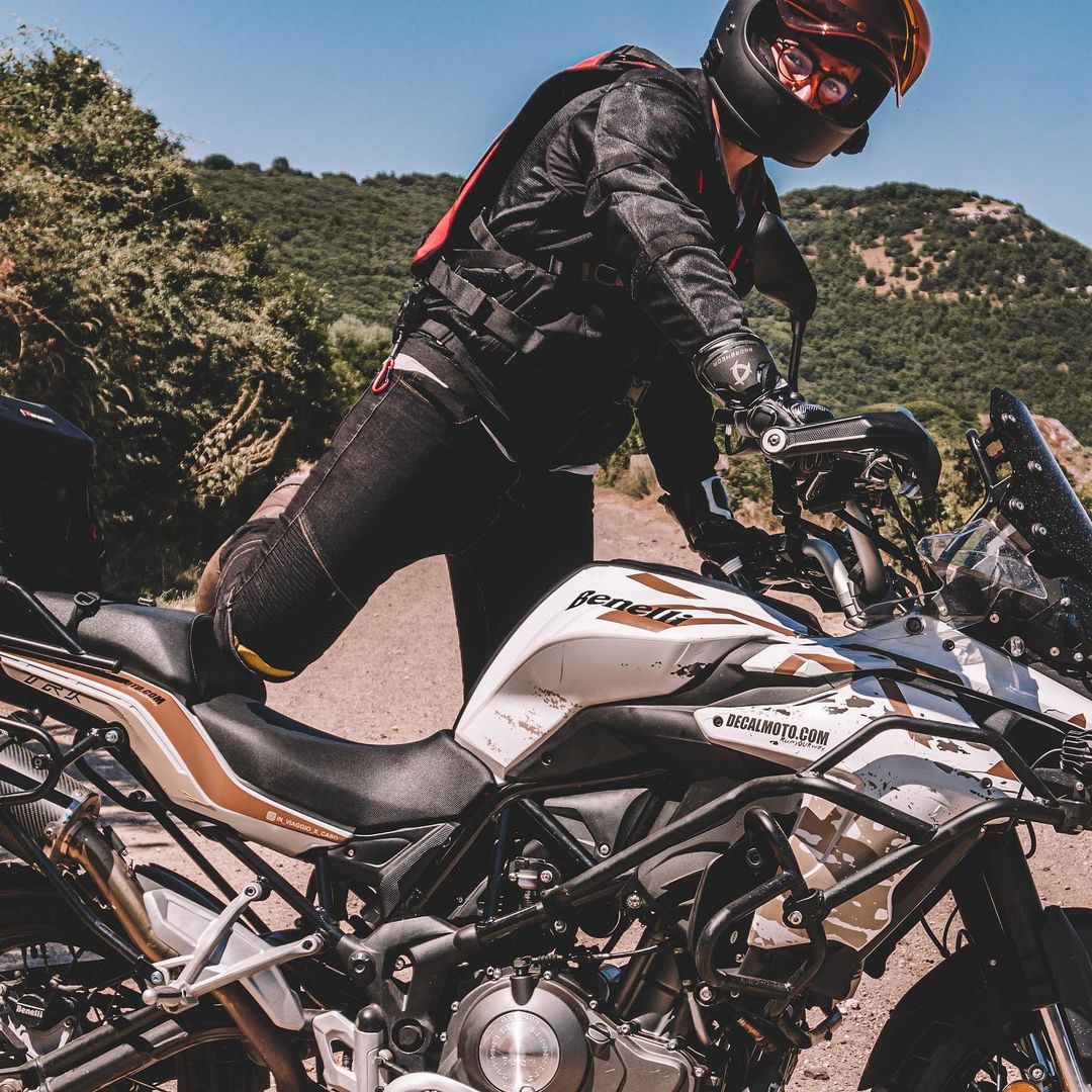 How far are you willing to go on a motorcycle?
¿Hasta dónde estás dispuesto a llegar en moto?
andromedamoto.com/en/gloves/mete…

#motorcyclegloves #veganmotorcyclegloves #motorcyclegear #veganmotorcyclegear #veganrider #twowheels #adventure
