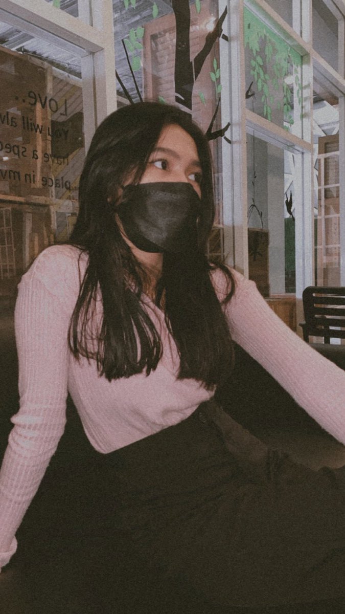 bindaizy's tweet photo. We were actually on a date🤫 #xrgnatorselcaday #Koeun #고은 #6YearsWithMMC https://t.co/pqpZl63weJ