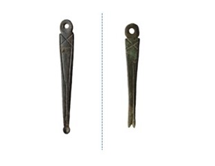 TPArchaeology's tweet photo. #FindsFriday is a Roman ear scoop and nail cleaner, part of a toilet set used to maintain personal hygiene. Found on a site in Derby, in close proximity and with shared decorative features, they are likely to be part of the same set. #RomanArchaeology https://t.co/8RtAIWoTpZ