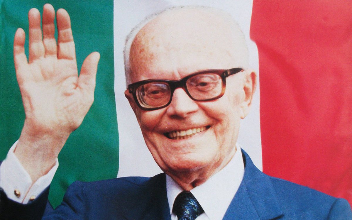 Auguri Sergio #Mattarella 😏🇮🇹

#CèSoloUnPresidente #Pertini #SandroPertini