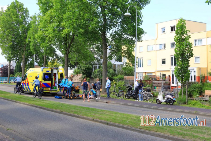 Fietser gewond bij botsing met andere fietser op de Laan der Hoven in #Amersfoort. 112Amersfoort.