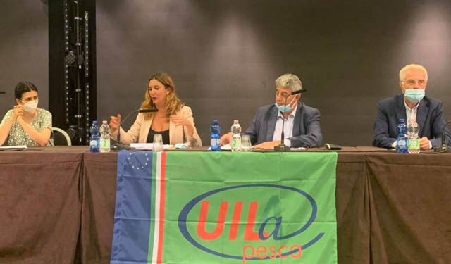 pesceinrete's tweet photo. Urge #ammortizzatoresociale stabile e specifico per rispondere a esigenze del settore
https://t.co/pQ5QekRe8Q https://t.co/CPwkLodfLE