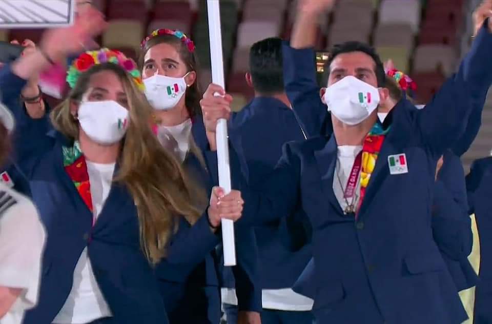 DespertadHumano's tweet photo. El traje Olímpico Mexicano fue bordado por Mujeres bordadoras del Istmo de Tehuantepec; Zapotecos de Oaxaca 🇲🇽 😍
#Olympics #OpeningCeremony #OrgulloMexicano https://t.co/TWHSv9GfbM