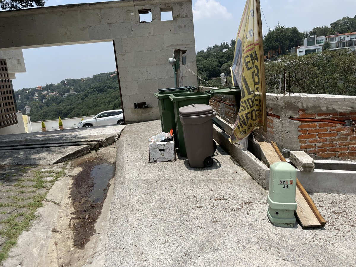 juanpamp's tweet photo. @TELMEXSoluciona que se hace cuando en Telmex te dicen que no te pueden dar servicio de fibra óptica y el vecino si tiene https://t.co/vSievSFpyw