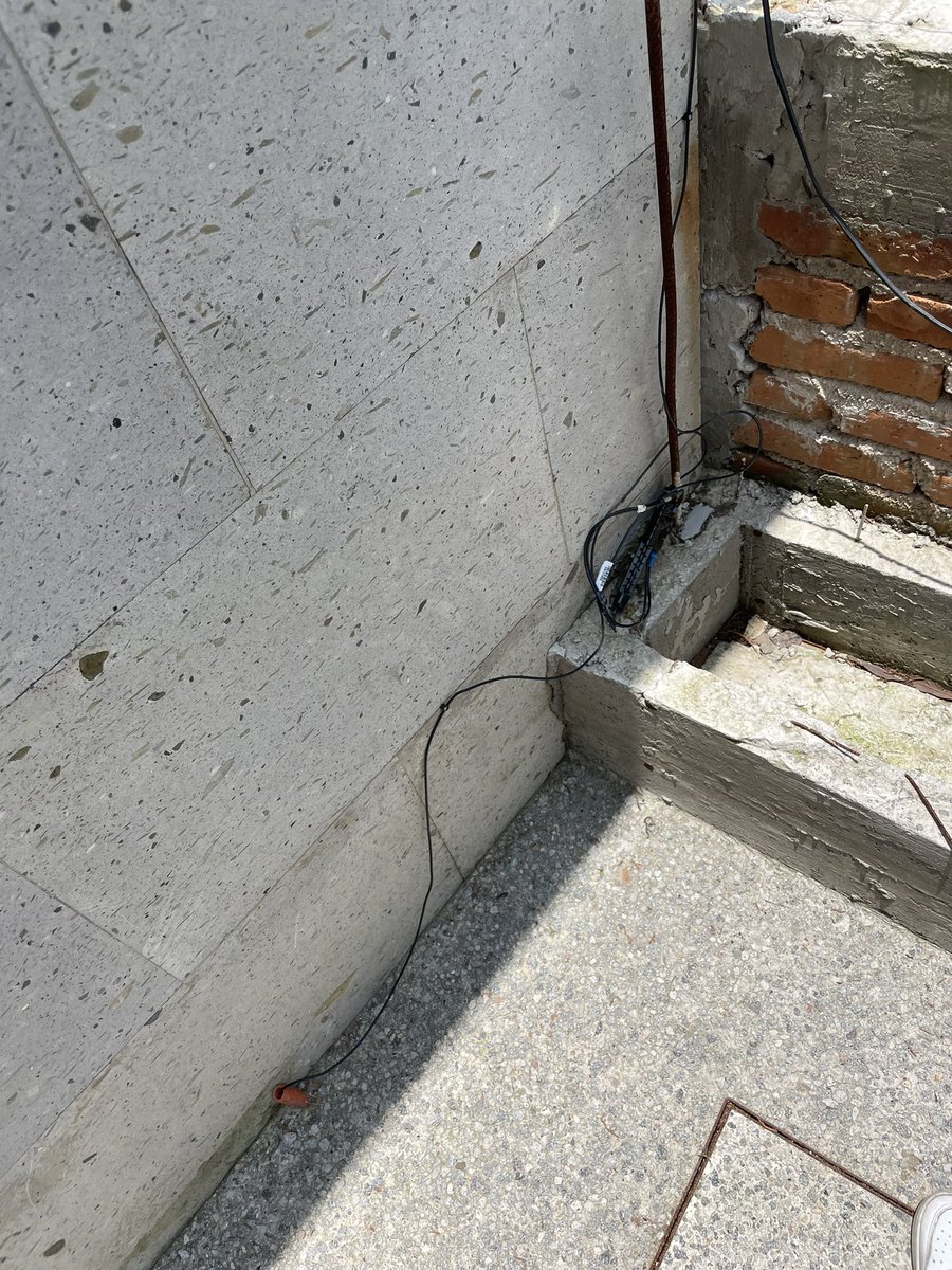 juanpamp's tweet photo. @TELMEXSoluciona que se hace cuando en Telmex te dicen que no te pueden dar servicio de fibra óptica y el vecino si tiene https://t.co/vSievSFpyw