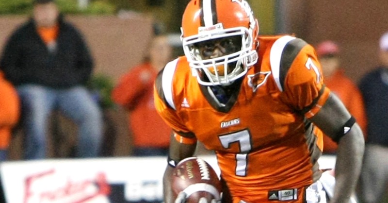 BG_Football's tweet photo. 7⃣ Saturdays until the Home Opener at Doyt Perry Stadium🏟️

We have had some good ones wearing 𝗟𝘂𝗰𝗸𝘆 𝗡𝗼. 𝟳 over the years ... who has been your favorite?

#AyZiggy 🟤🟠