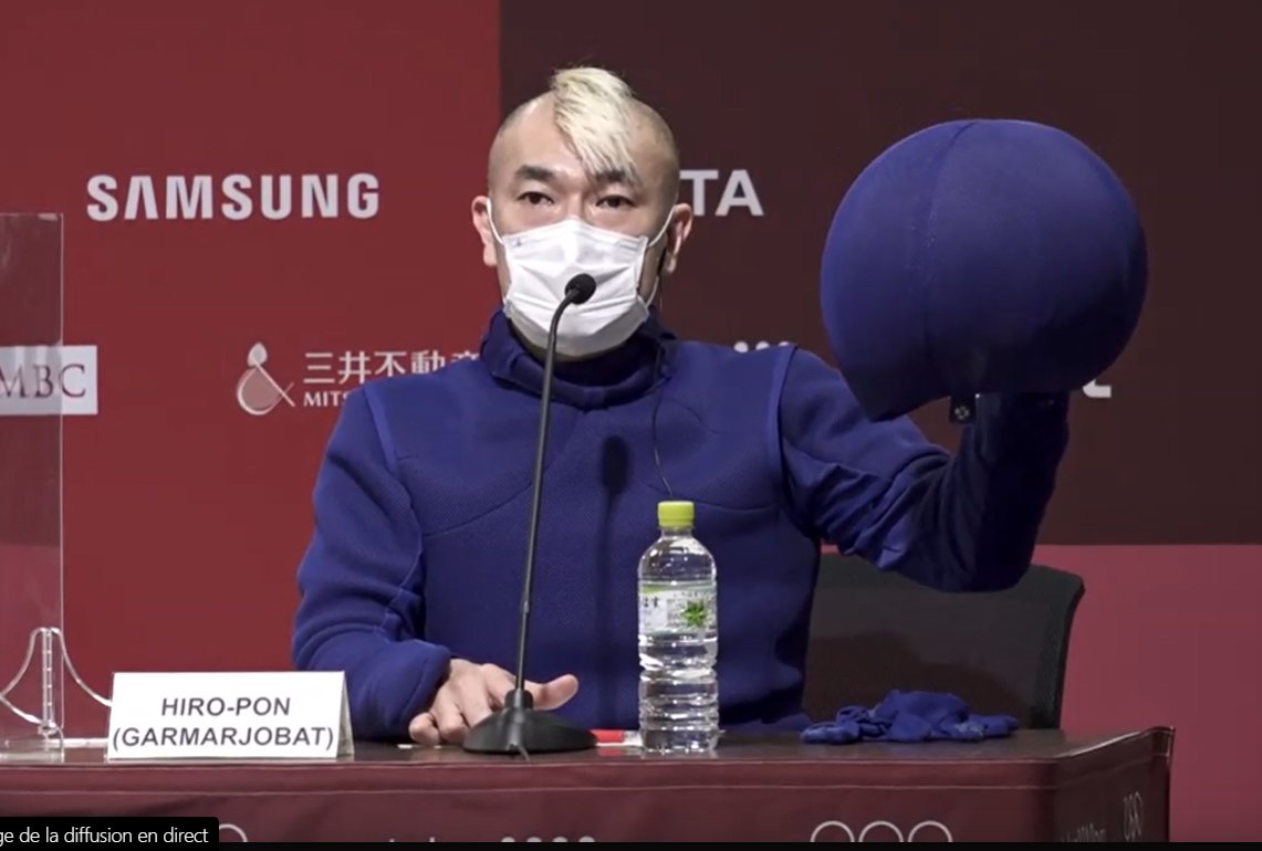 速報 ピクトグラムさんが記者会見にいます シュールな光景 会見途中で 中の人 が紹介されてました Togetter