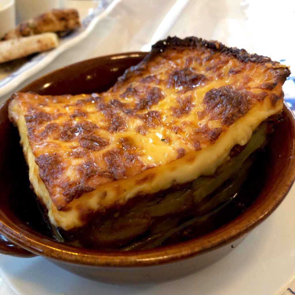 孤独のグルメ情報 非公式アカウント S Tweet ムサカ 1 300円 は層になったナス 牛肉 ジャガイモ ホワイトソースを焼いた ギリシャを代表する家庭料理です チーズ系の独特の香りがして 口に入れるとアツアツ そして具がホクホク ラザニアのようでまた 孤独のグルメ情報 非公式アカウント S Tweet ムサカ 1 300円 は層になったナス 牛肉 ジャガイモ ホワイトソースを焼いた ギリシャを代表する家庭料理です チーズ系の独特の香りがして 口に入れるとアツアツ そして具がホクホク ラザニアのようでまた