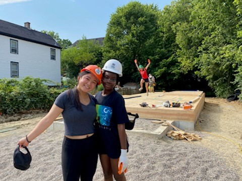 UCnursing's tweet photo. It's a beautiful day for volunteering @HabitatCincy! Our Leadership 2.0 students are happy to lend a hand ✋ https://t.co/by0DfXcQbo