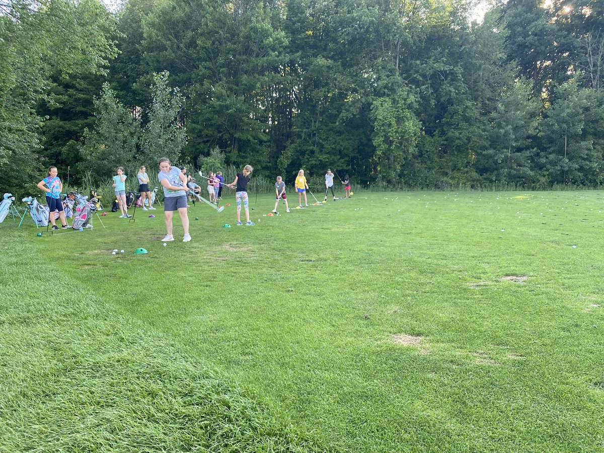 “The more I work and practice, the luckier I seem to get.” -Gary Player 🏅 It’s not too late to sign up for classes! Link: firsttee.force.com/Unauth_TFT_Pro…