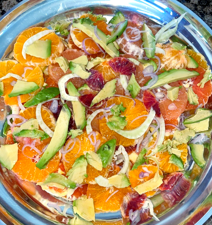 Happy Foodie Friday! Today’s recipe is a refreshing citrus salad that is perfect for summer. This dish is to die for and only takes a few simple ingredients! 

Find the full recipe on our instagram @eatrighaz

#foodiefriday #healthyrecipeies #eatrightaz #citrus