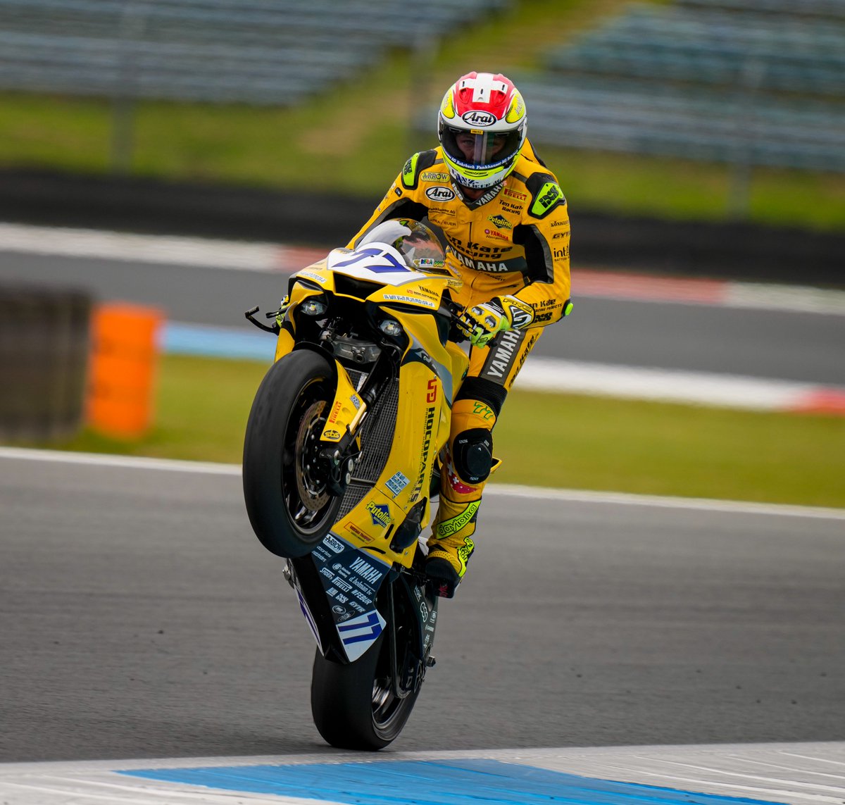 TenKateRacing's tweet photo. WorldSSP – TT Circuit Assen - Results FP2
P1: Dominique Aegerter – 1’37.274
P21: Galang Hendra Pratama – 1’39.531 (+ 2.257)
#NLDWorldSBK | #ProjectYellow | @ttcircuitassen https://t.co/iAixrohVFE