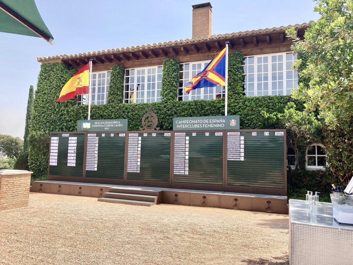 Mañana comienza en la RSHECC el Cto. de España 🇪🇸 Interclubes Femenino.
La Copa Emma Villacieros estará en juego.  18 equipos de toda España lucharán por ella. Suerte y a disfrutar.