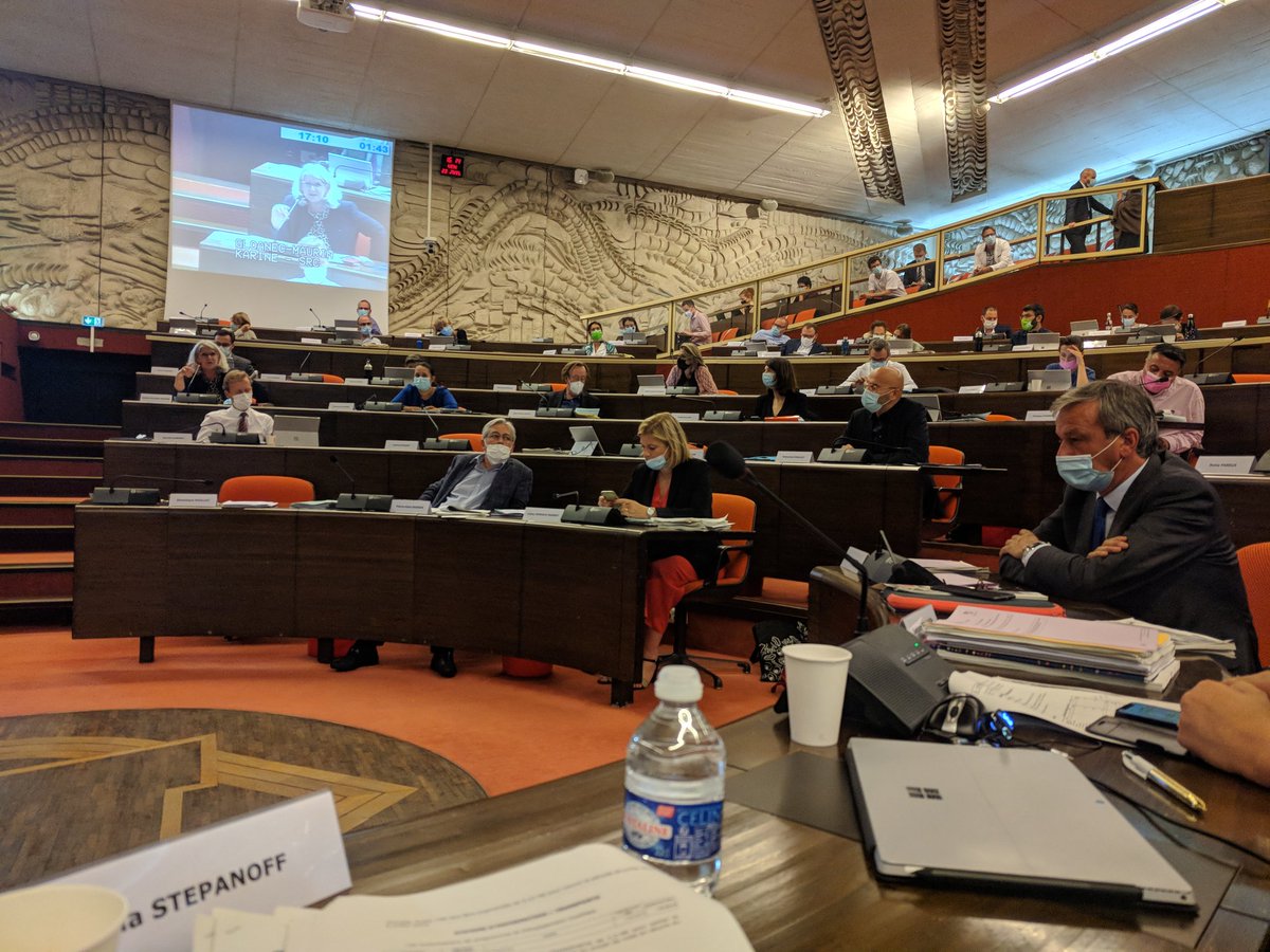 Aujourd'hui en assemblée régionale j'ai insisté sur l'urgence d'apporter des solutions aux difficultés rencontrées par les entreprises dans le #recrutement, le #financement et face à la lourdeur administrative. Il faut soutenir en particulier l'accompagnement par les pairs.