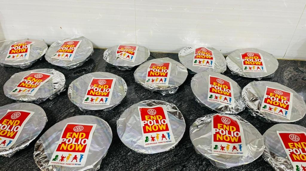 alibasitjatoi's tweet image. RAC Desert Hawks Hyderabad celebrated Eid Al Adha by hosting a festive feast of sacrifice. The energetic members distributed packets of meat.
Along this Polio Awareness pamphlets were also circulated among the general public.

@RotaractPak @RotaryPakistan @Rotary @racdeserthawks