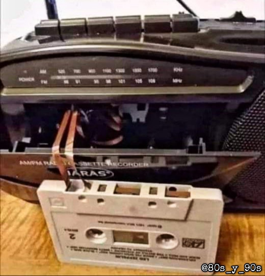 80s_y_90s's tweet photo. Y hoy se enojan porque está lento el internet. https://t.co/xbNhT6iFsM