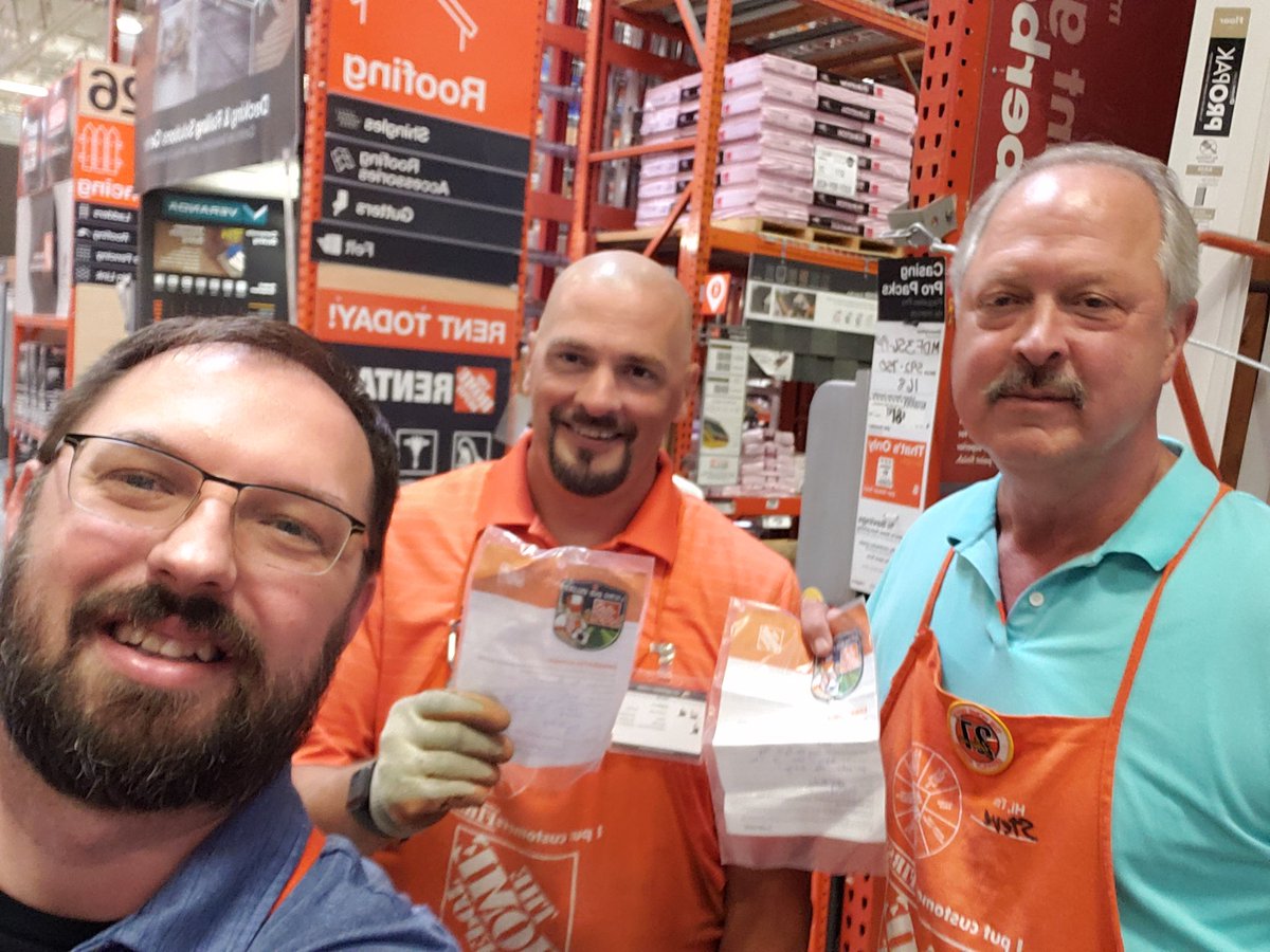 Joe and Steve went above and beyond helping clean up the perimeter of the building!! Thanks for always being great partners!! <a href="/KenNorrisTHD/">Ken Norris</a> <a href="/MattClarkeTHD/">Matt Clarke</a> @PaulR4002 <a href="/HDMike2/">HDMike</a> @blkubes <a href="/FroehlerRalph/">Ralph Froehler</a>