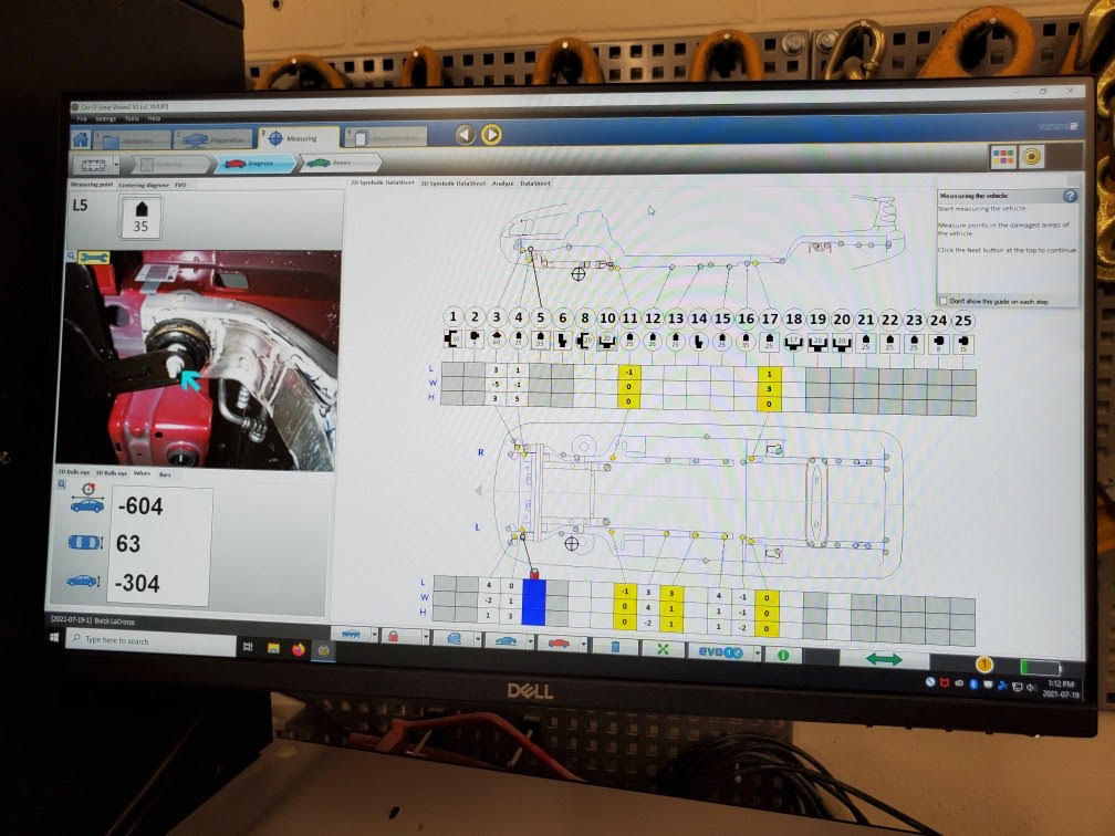 flatlinespray's tweet image. With the future of our industry changing fast, making sure the next generation understands the importance of proper repair is essential. Flat Line is working with Mohawk College and its staff to help the future technicians of our industry. 
#Car-O-Liner #mohawk #measuring