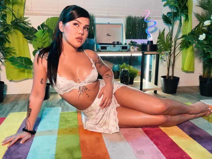 🌙i was so caught up in the moment, i couldn&rsquo;t bear to let you go yet 🪐✨ https://t.co/lLZmGQaUGt