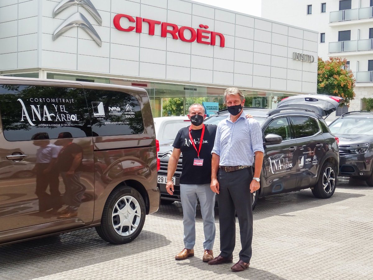 Puppetsworkshop's tweet photo. 🔴 ¡#Citroën nos ha cedido 5 coches magníficos! (3 coches híbridos y 1 furgoneta de ocho plazas eléctrica y otro de gasolina, todos a estrenar, totalmente serigrafiados y de alta gama)
Concesionario: #Inauto
https://t.co/T0o56eHryX https://t.co/mbmmw583ev