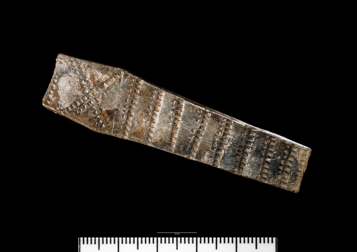SF_Archaeology's tweet photo. Found in #Pembrokeshire in 2013, this silver band was once part of a decorative #penannular arm ring. Arm rings like this were often cut up for #hacksilver and used as currency in the #VikingAge but this example looks to have fractured 

#TreasureTuesday https://t.co/PNaV46IlrR
