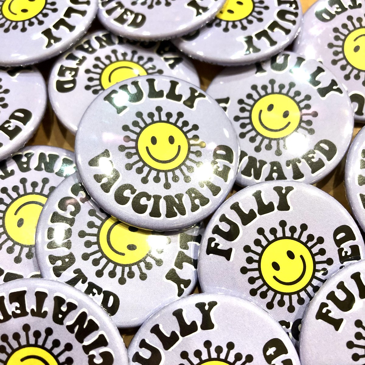ExploreNMMA's tweet photo. New merch alert! Tell the world you’re fully vaccinated with these cool buttons designed by the young artists of @yollocalli. Now available in our gift shop, they’re the perfect gift for you and your friends! #NMMArt #MexicanArt #MexicanCulture #Yollocalli #YouthArt #Vaccinated https://t.co/FiR9TLt5lx