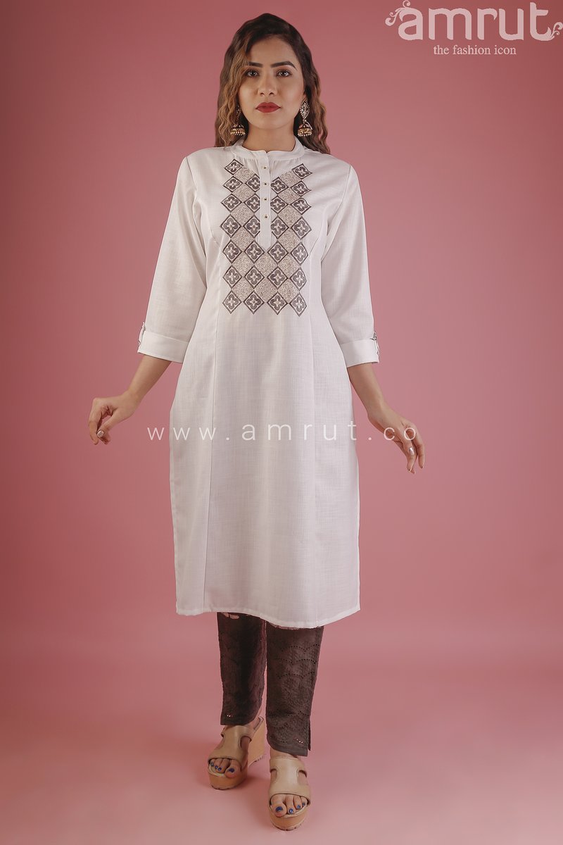 amrutsurat's tweet photo. Where simplicity matches the elegance.
https://t.co/gt9WUG8i4e 
https://t.co/Qv98XvUQSh
#AmrutTheFashionIcon #OneStopShop #Ethnic  #traditional #Bridesmaids #bridetobe #cultural #indie https://t.co/T8YyjEoEai
