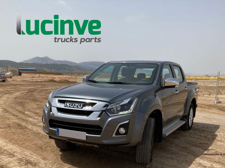 Nos trasladamos hacia el Puerto Seco de Antequera, donde Excavaciones Alejasa ya está trabajando, y le hacemos entrega de la segunda <a href="/ISUZUEspana/">ISUZU España</a> Solar Plus de ocasión.