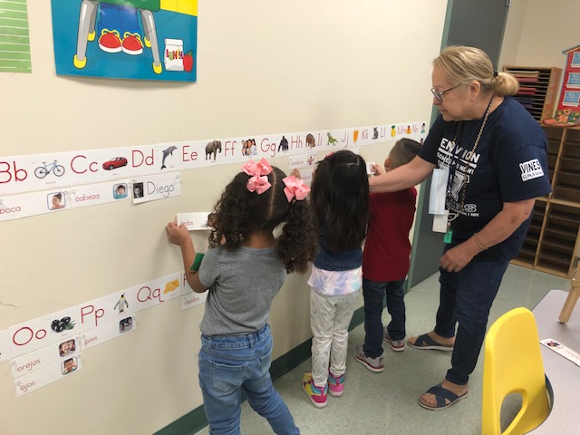 Vines_AISD's tweet photo. 1st ADSY day at Vines in the classrooms!
@princlareed @Primary_AISD
#VinesStrong #ENVI210N #AldineAnywhere https://t.co/4herONIeM3