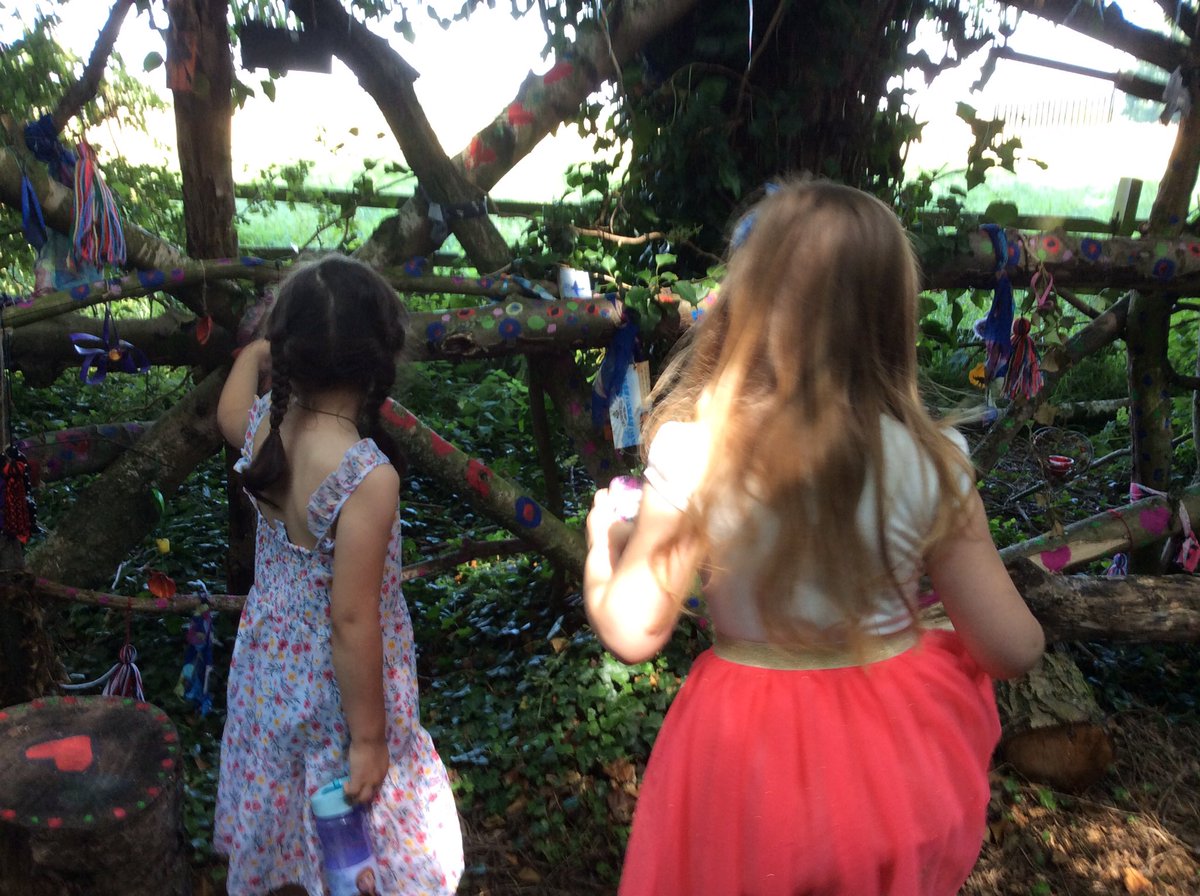 TigerMothsStF's tweet photo. We all had such a gorgeous morning at the wishing tree at the Common today, it was amazing! https://t.co/EuakvAd21i
