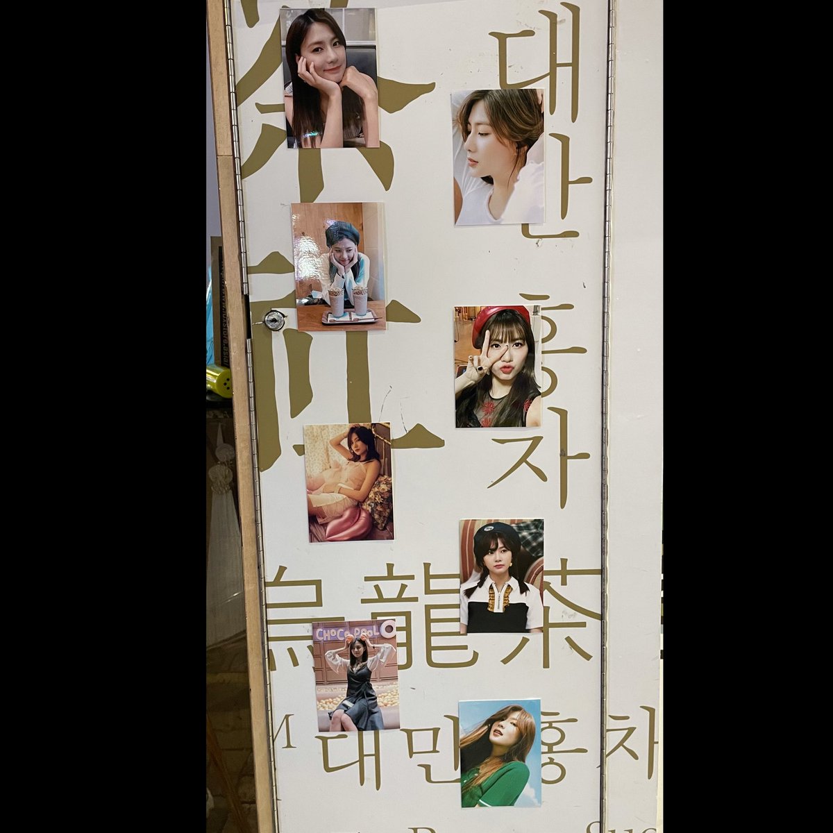 _a__x__p_'s tweet photo. Hayoung’s birthday cup sleeves support starts tomorrow !
 Please support it 🙏🏻💛 🍞

@Apinkohy 
#apink #hayoung
#에이핑크 #하영 https://t.co/UOtHMCi7yk