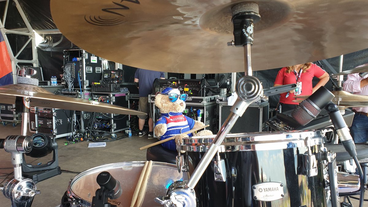 @tayosound are trying out a new drummer @SilverstoneUK today. Come to the #mainstage in the #f1fanzone at 19:30 to see how he gets on. #silverstone #bgp