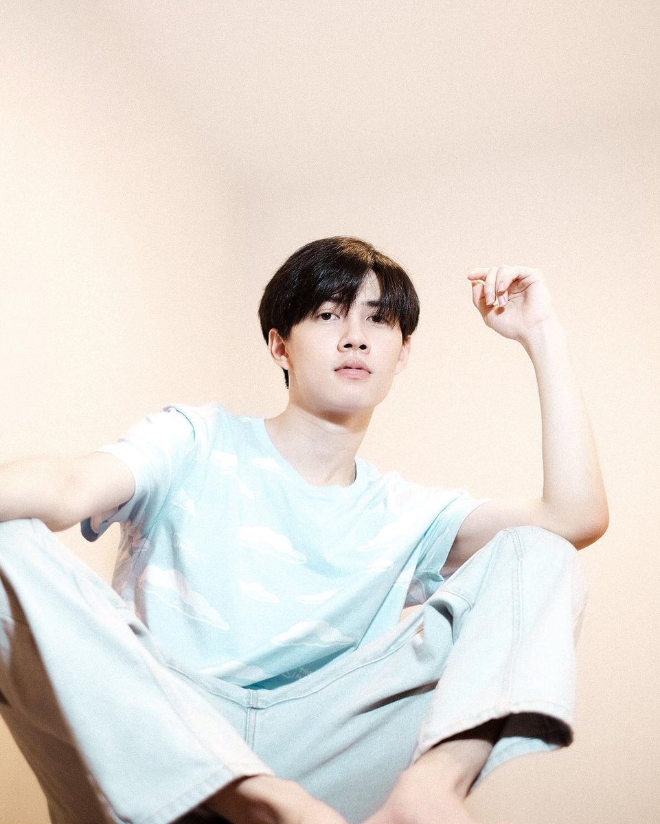 benzalertfamily's tweet photo. IG : Bbenzalert
ถ้าการไปอยู่ในใจใครมันยาก!! …งั้นก็อยู่บ้านเถอะ เชื่อเรา 🤪🏡
#AtHomeWithHM #HMxME #HMThailand #OnlineShopping @hm_man
#BENZALERT
#แบตเตอรี่ของอเลิ๊ต https://t.co/fQIWDXJw5i